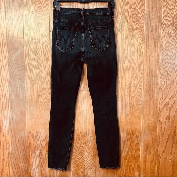 MOTHER High Waisted Looker Ankle Fray Jeans Night Hawk Distressed EUC SZ 25 - Picture 8 of 13